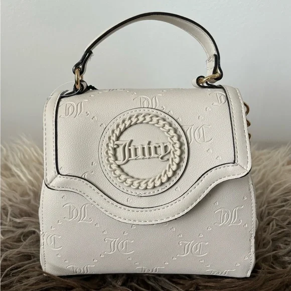 JUICY COUTURE Bag Stay in Circle Mini Crossbody - Ivory Cream Angel Deboss NWT - Picture 2 of 11